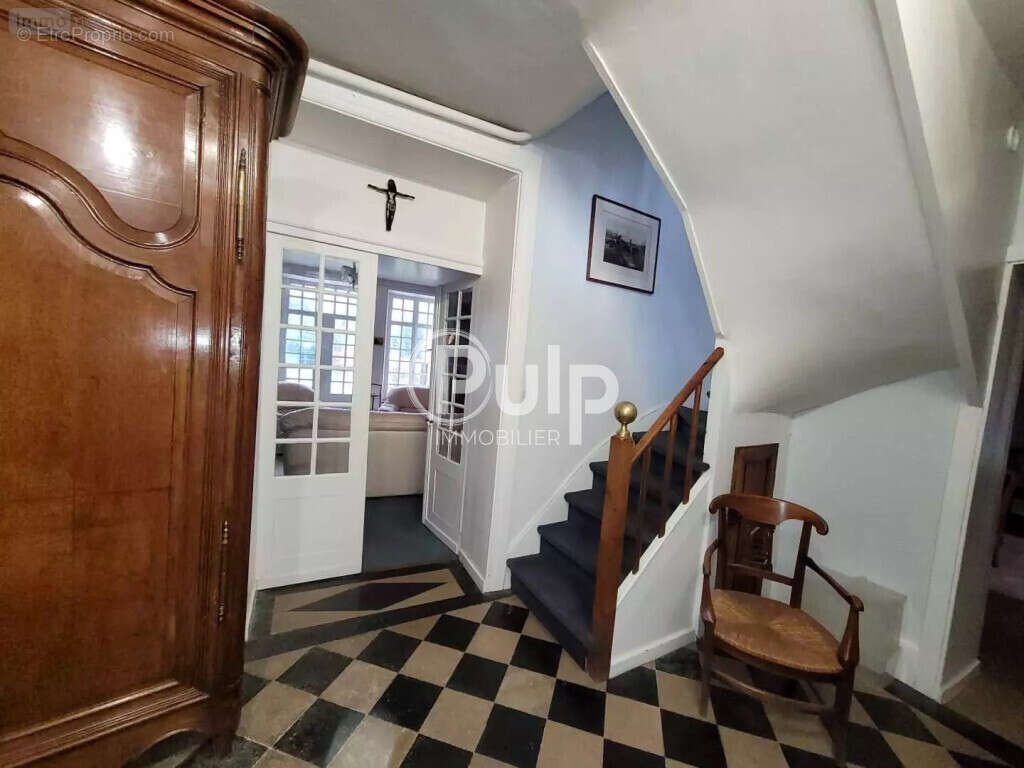 Maison à SAINT-MARTIN-BOULOGNE