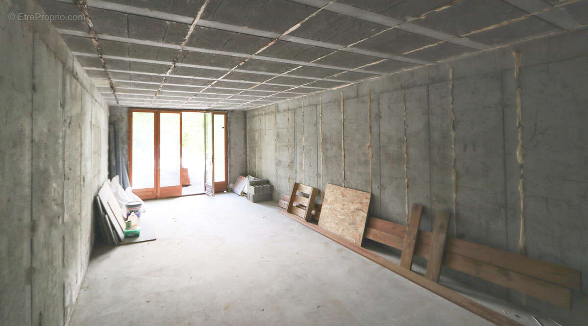 Serraval, Appartement sous les toits 3 pièces de 65 m2 utiles avec grand local atelier de 44 m2 - photo 8