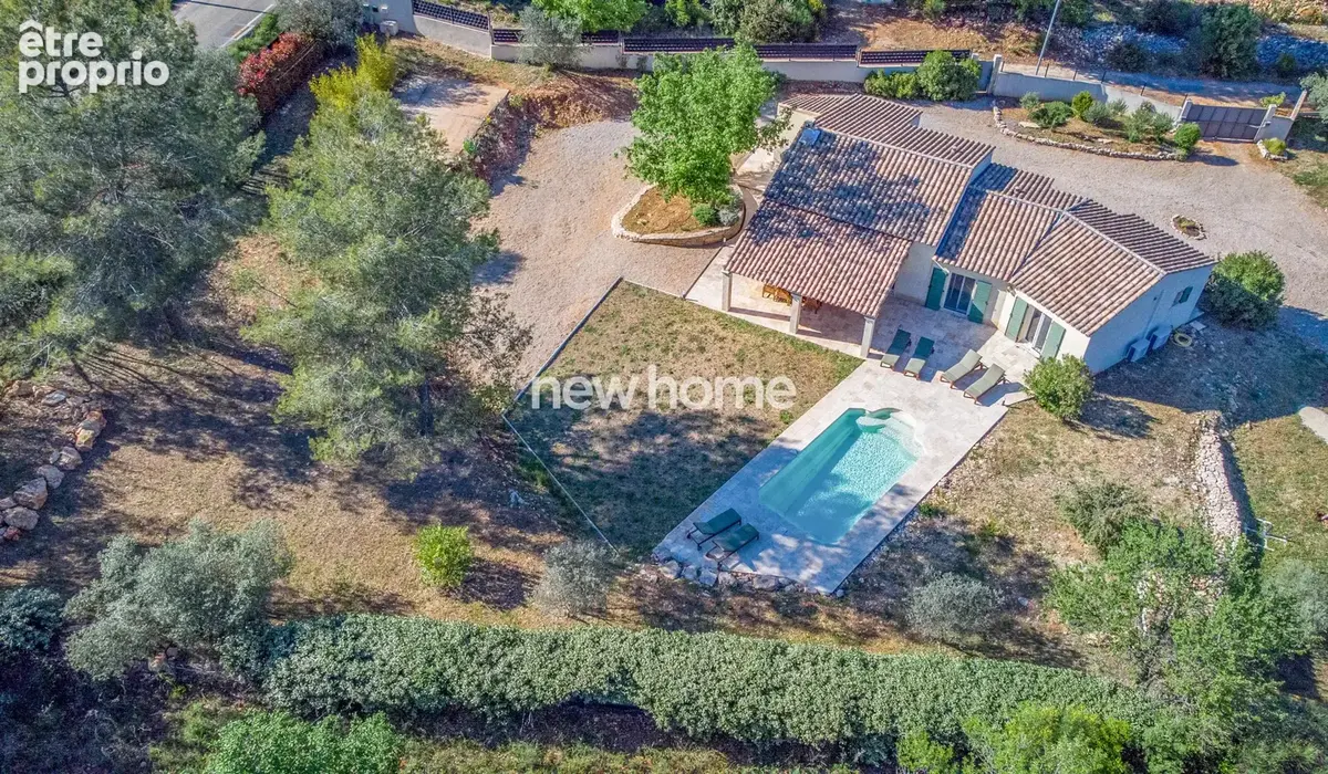 Villa de plain-pied avec piscine et vaste terrain - photo 4