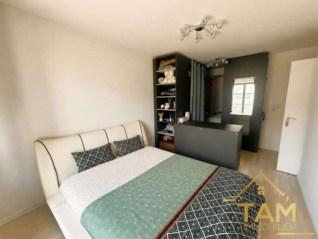 Appartement 60 m² à Saint-Cyr-L'ecole  - photo 7
