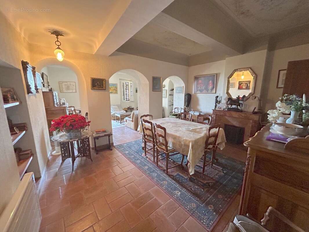 A VENDRE Maison de village sur 4 niveaux - photo 2