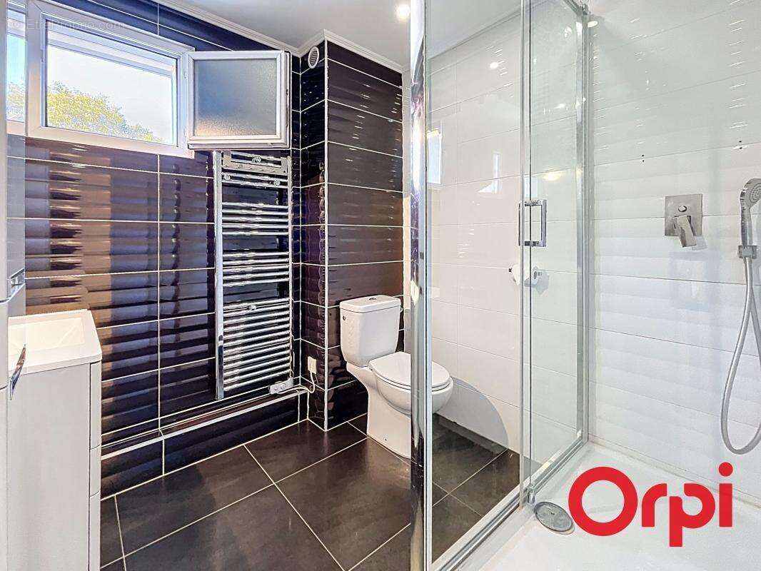 Appartement à MARSEILLE-11E