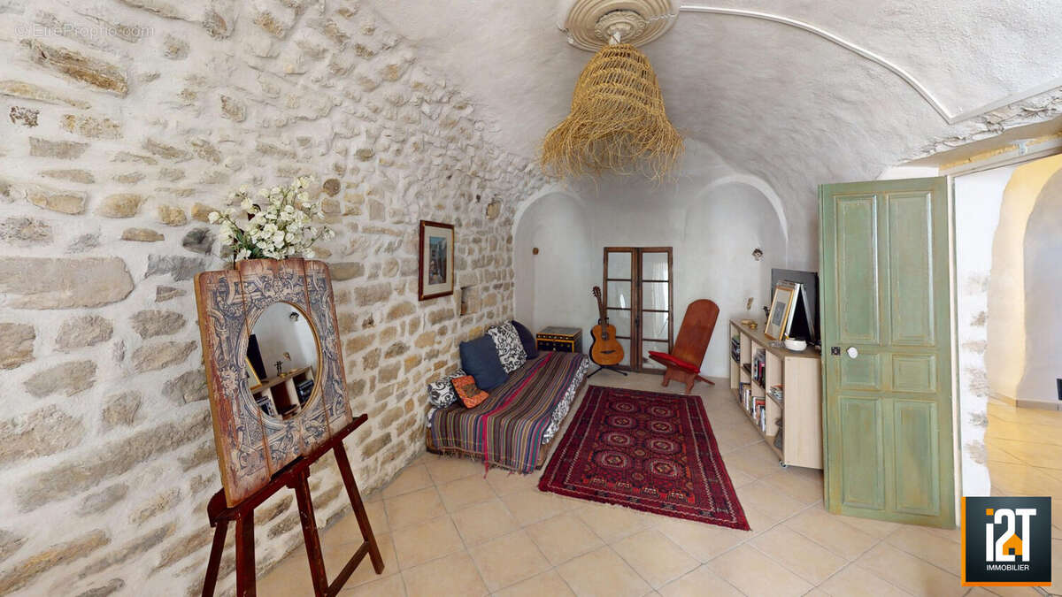 Maison 182 m² à Brignon  - photo 2