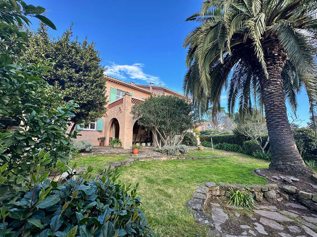 Maison à SAINT-RAPHAEL