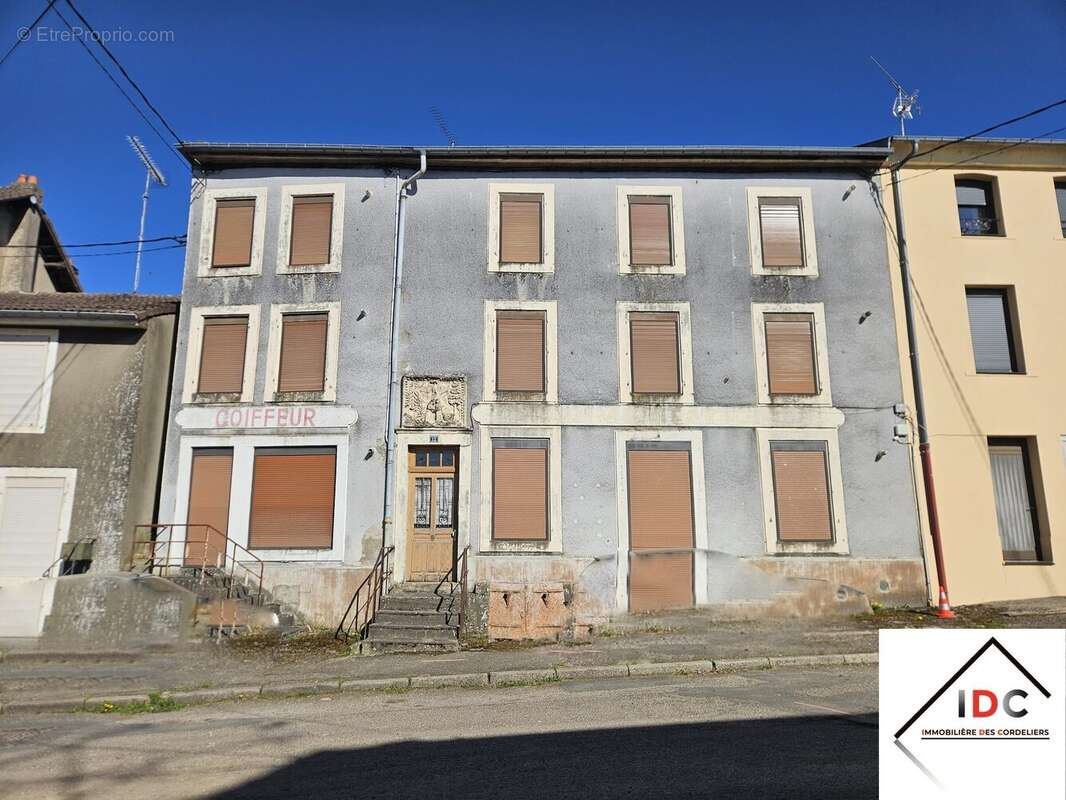 Appartement à AVRICOURT