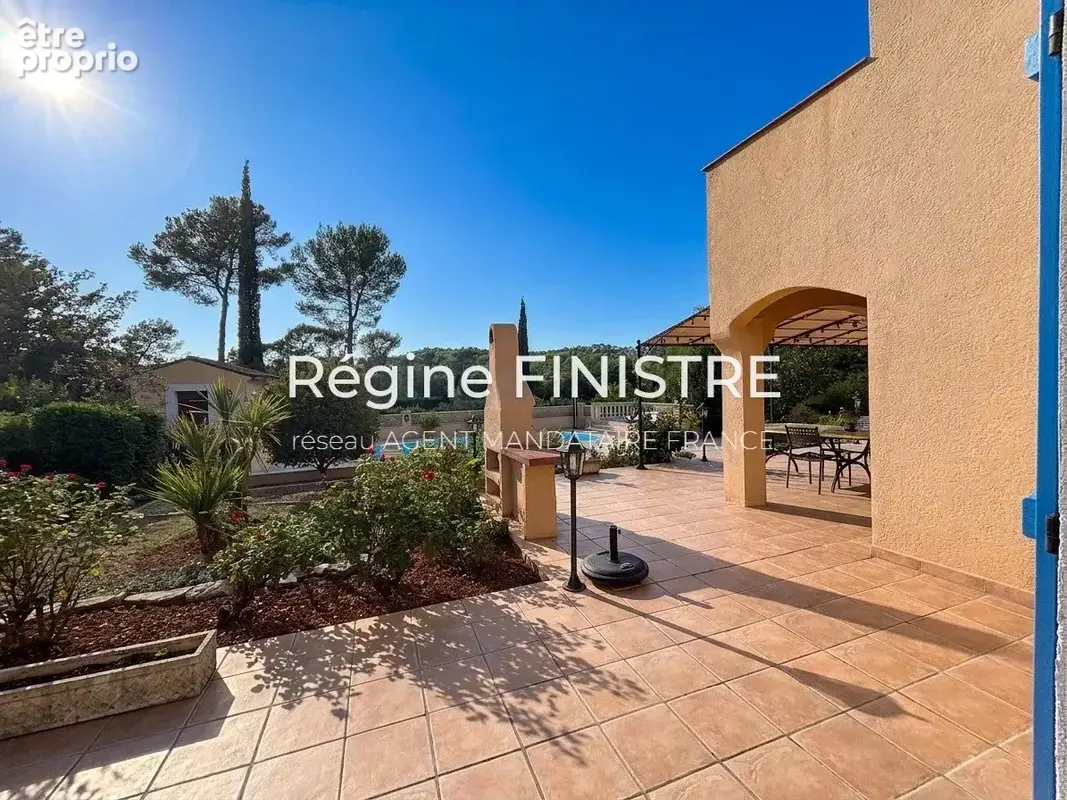 Les arcs-sur-argens bastide t5 - 179 m² - 4 chambres - piscine - double garage - boulodrome - 5 087 m² de terrain clos - photo 5