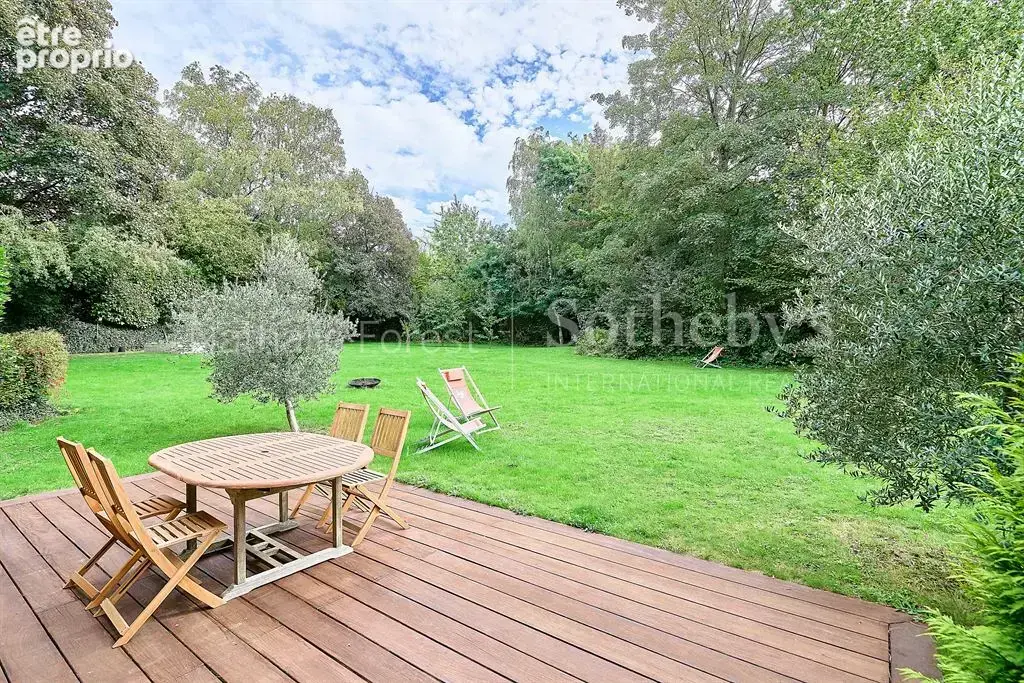 Croix résidentiel , très jolie maison d'architecte 6 chambres sur 2716 m2 de terrain . - photo 11