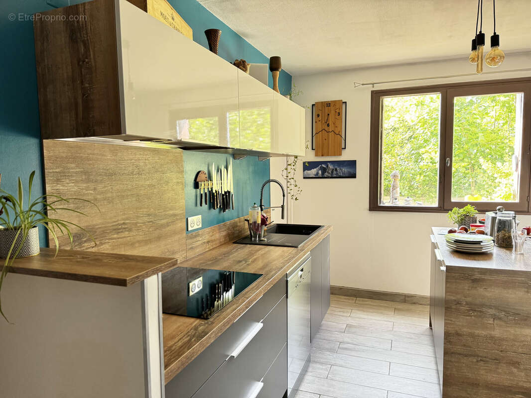 appartement 103m2 à Plein Soleil avec cave et stationnement - photo 6
