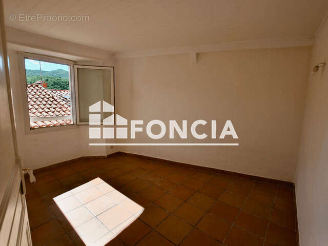 Maison à SAINT-LAURENT-DE-CERDANS