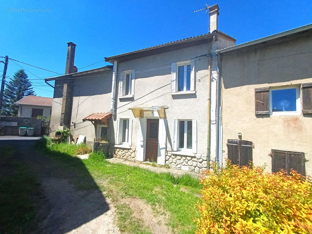 Maison à CRAPONNE-SUR-ARZON