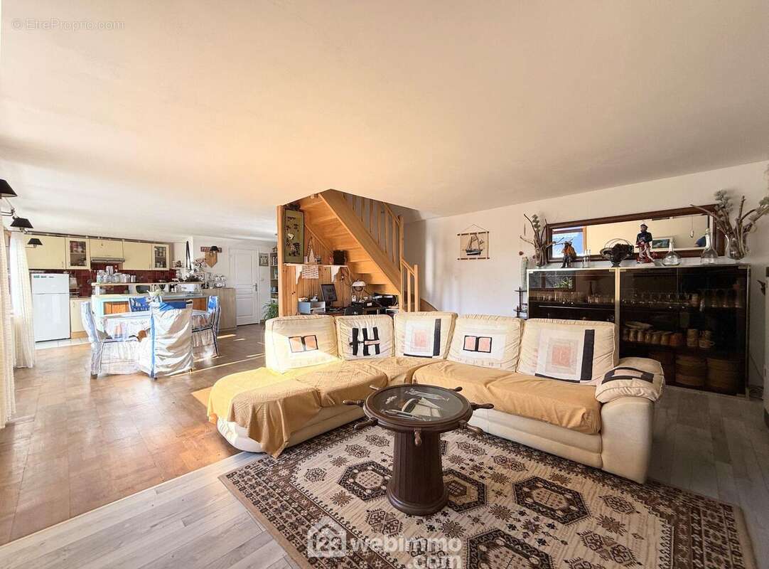 Maison 112 m² à Tredrez-Locquemeau  - photo 8