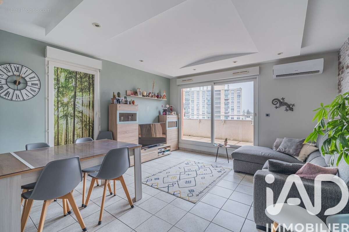 Photo 3 - Appartement à LE PONT-DE-CLAIX