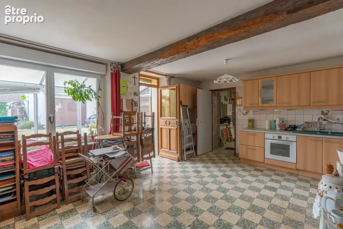 Saint Lupien - Maison type V avec garage et dépendance - photo 4