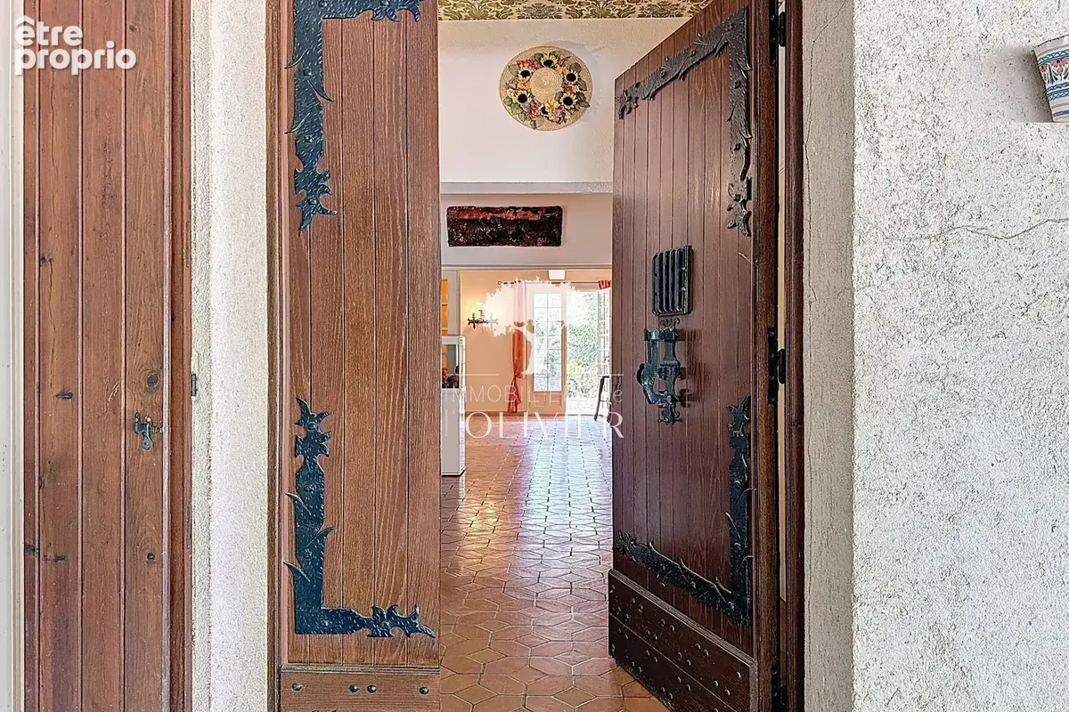 Maison 9 pièces 266 m² à vendre à Saignon (84400) - photo 7