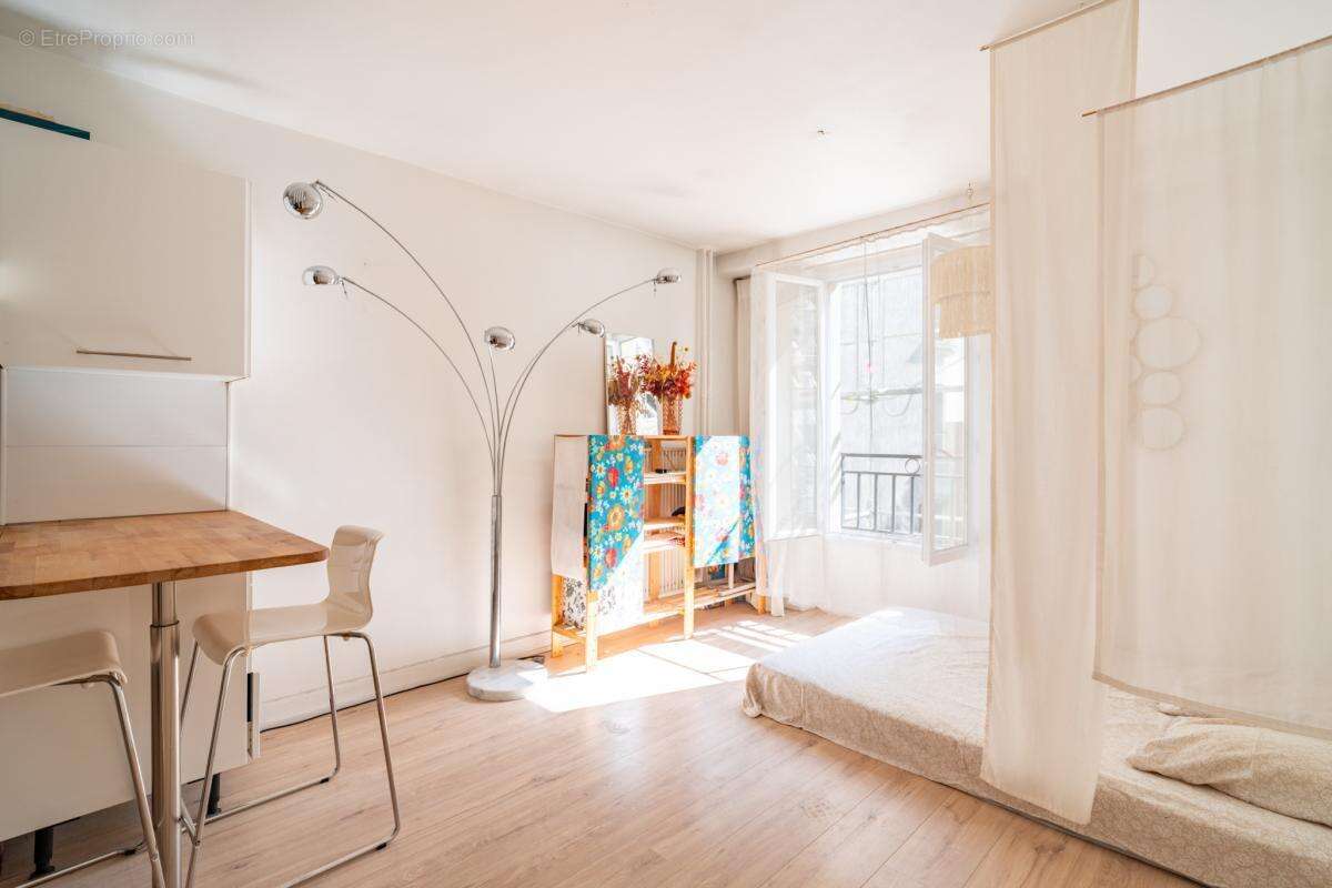Appartement à PARIS-7E