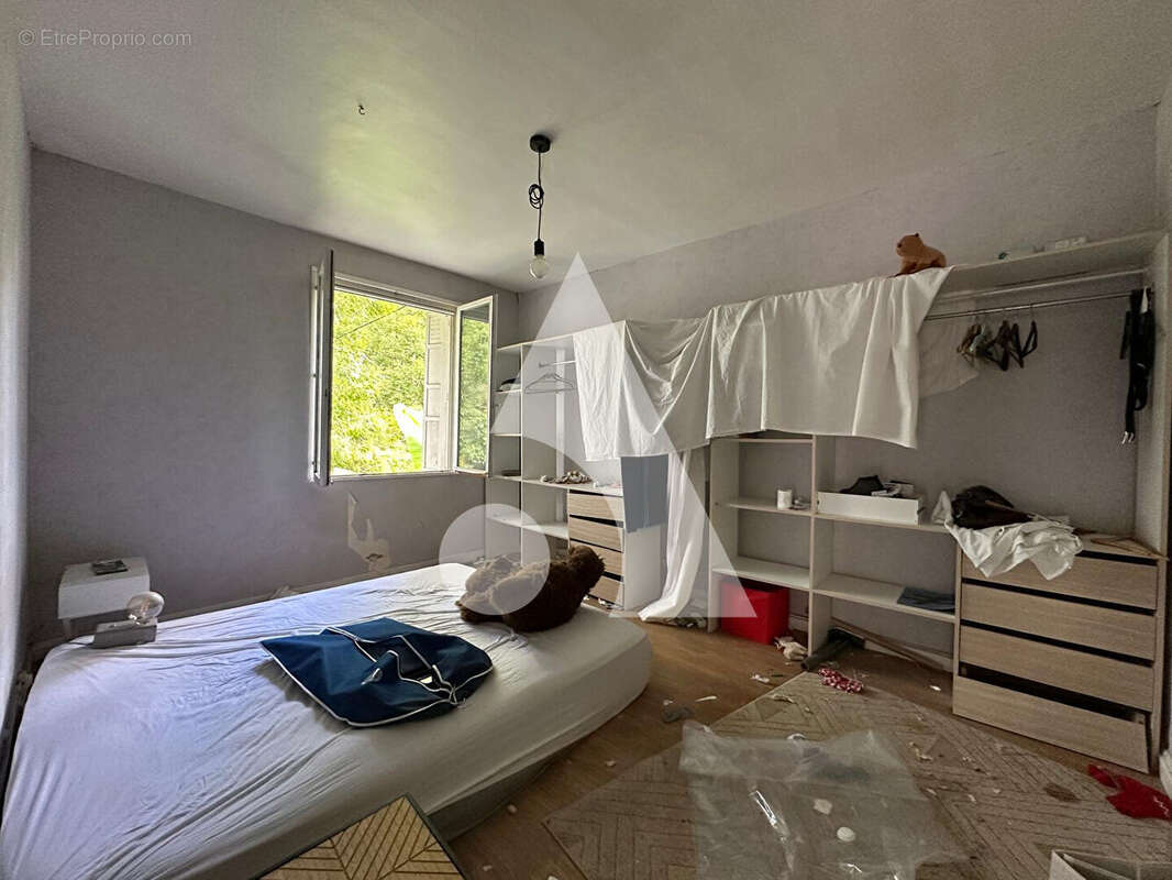 Maison à LISSAC-ET-MOURET