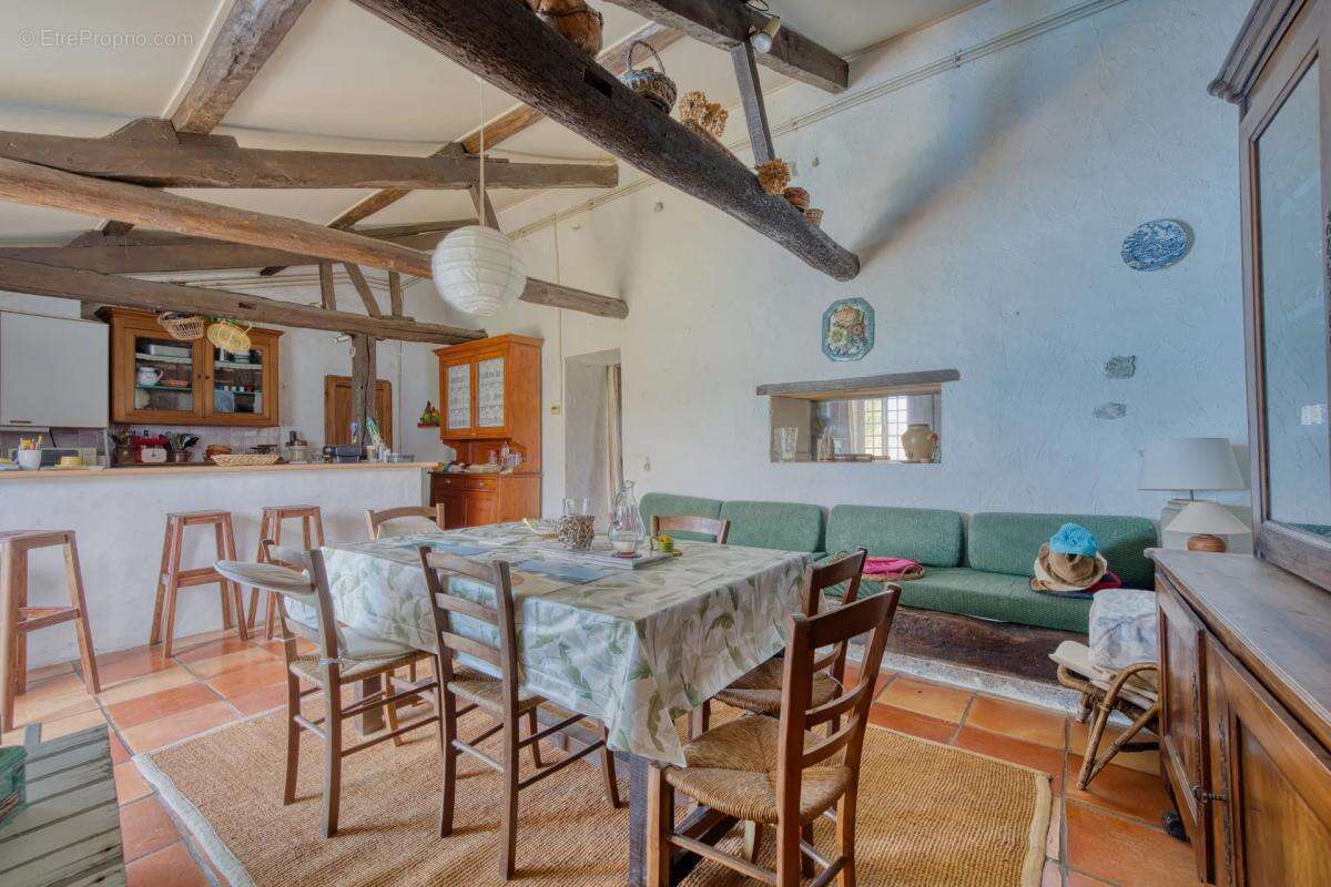 Maison à MESCHERS-SUR-GIRONDE