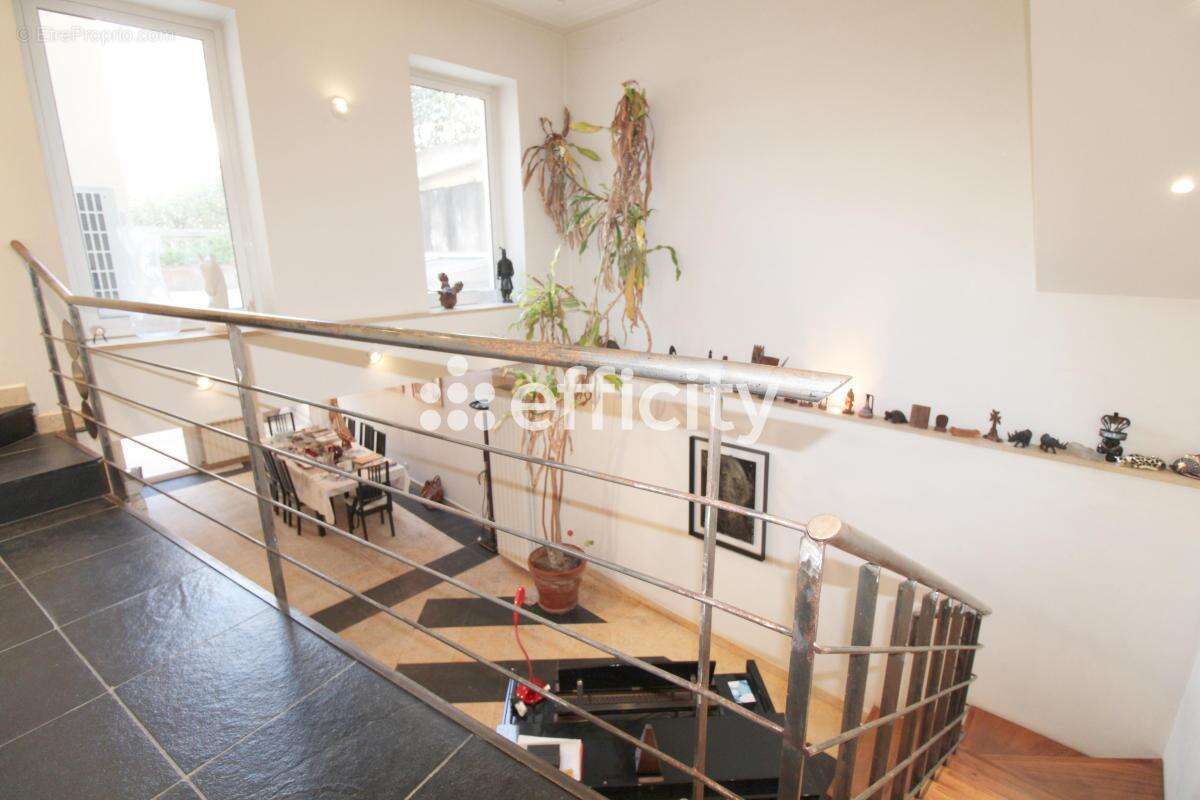 Appartement à MARSEILLE-7E