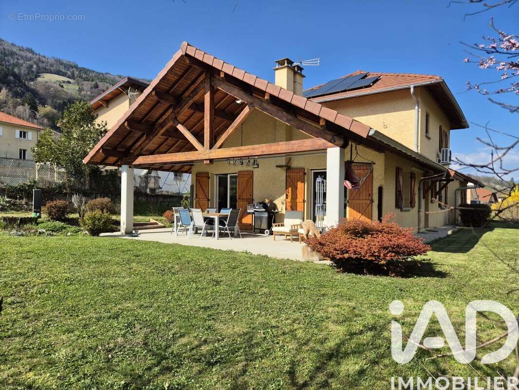 Photo 2 - Maison à ALLEVARD