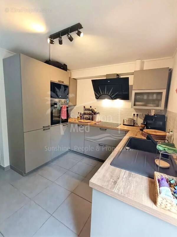 Appartement à SIX-FOURS-LES-PLAGES