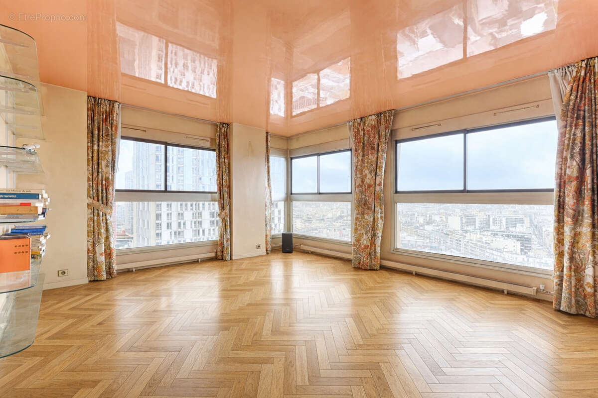 Appartement à PARIS-15E