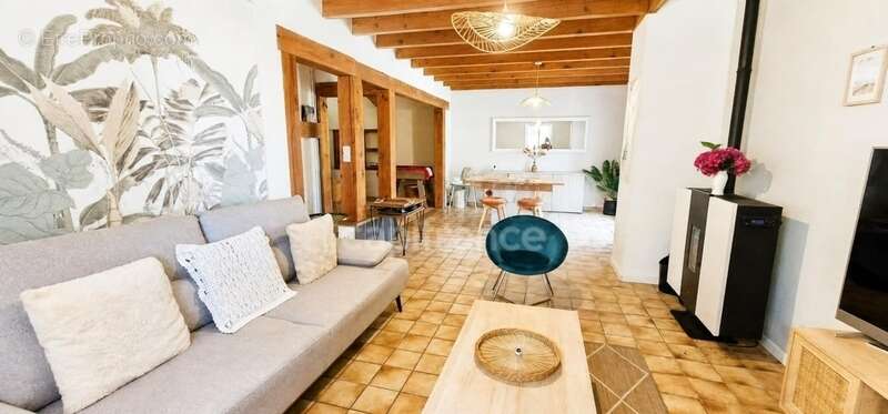 Dpt LANDES (40), à vendre à SAMADET, Maison T5 162 m² et dépendances sur 2482 m² de terrain, au calme - photo 3