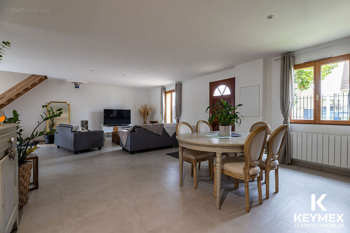 Maison à NEUILLY-EN-THELLE