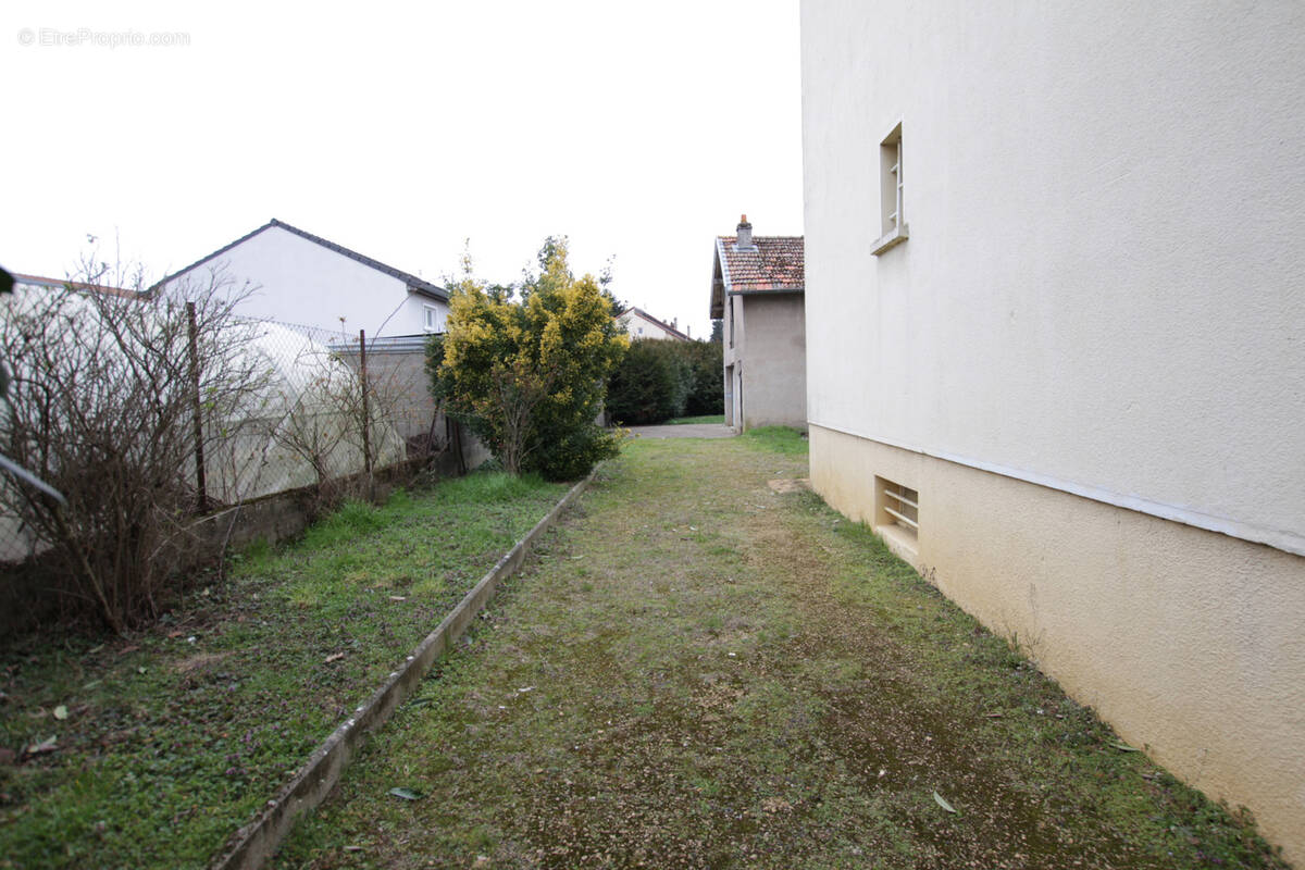 Maison à NORROY-LE-VENEUR