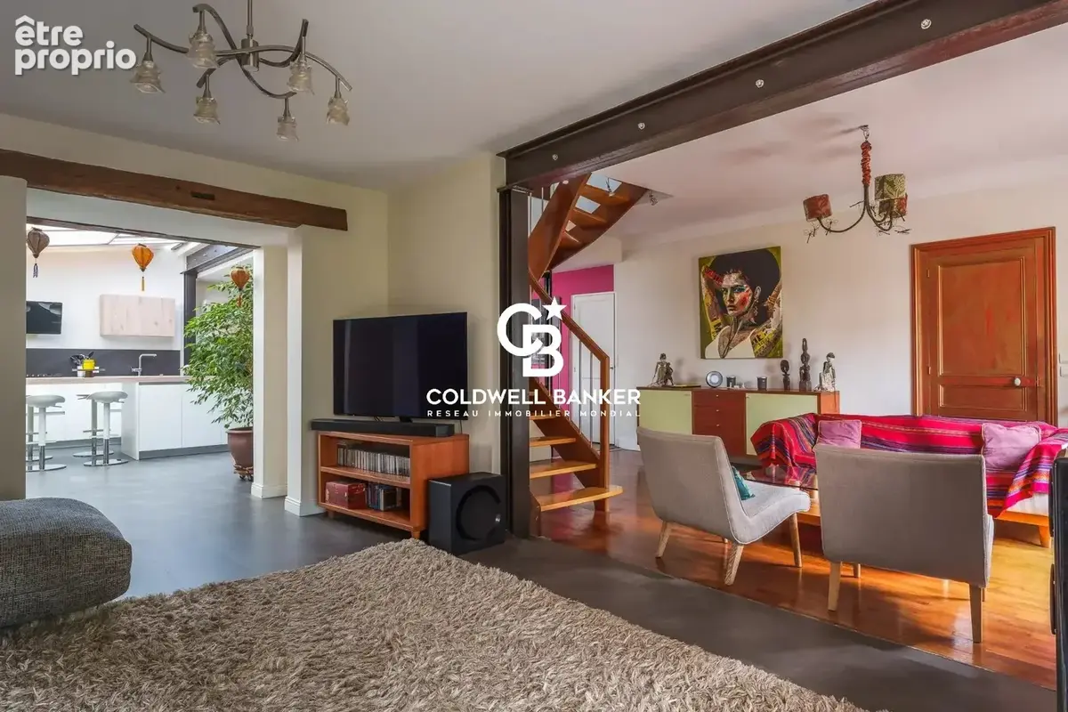 Tours –  maison familiale de 250 m² - 6 chambres - avec jardin et stationnement - photo 4
