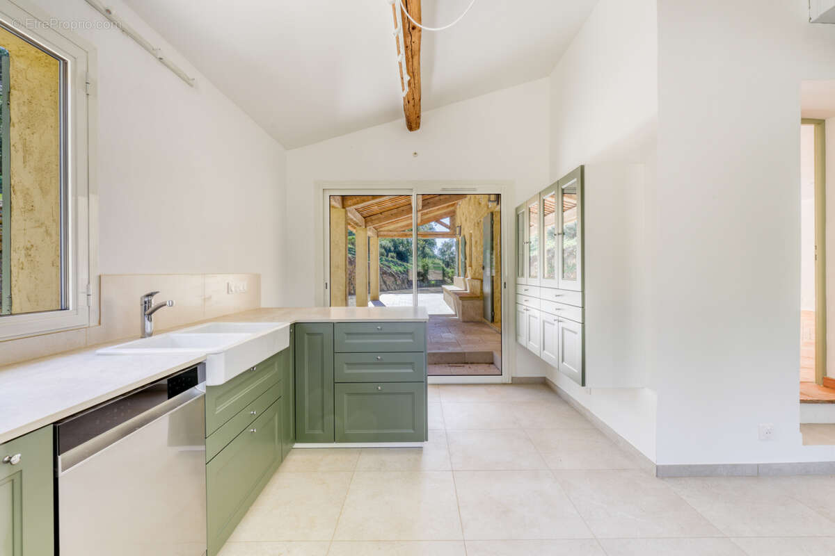 Maison à LA GARDE-FREINET