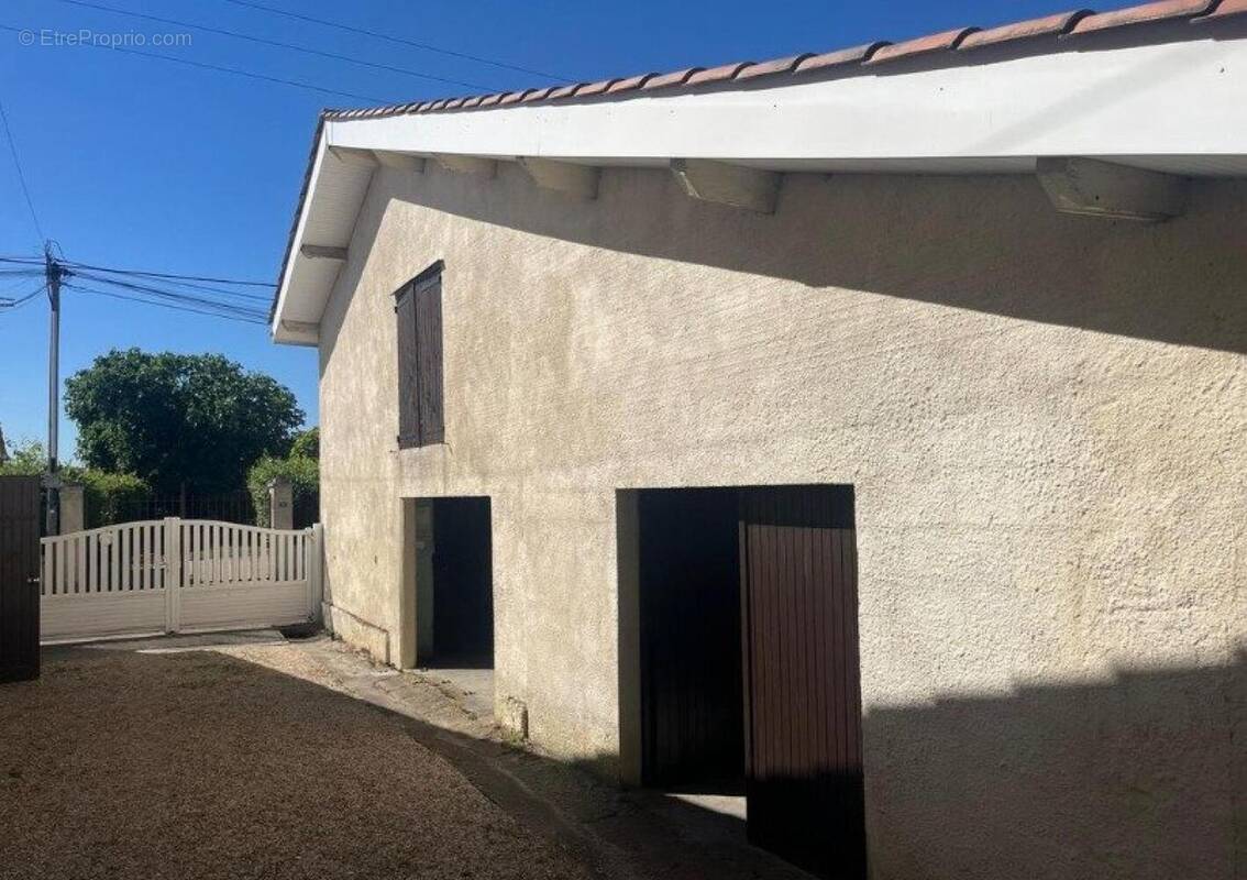 Photo 1 - Maison à VAYRES
