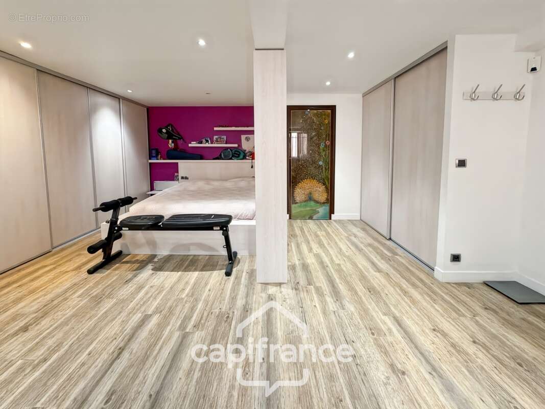 Le perreux sur marne (94) – maison familiale 262,50m² – 4 suites – jardin et piscine hors sol – garage double - photo 15