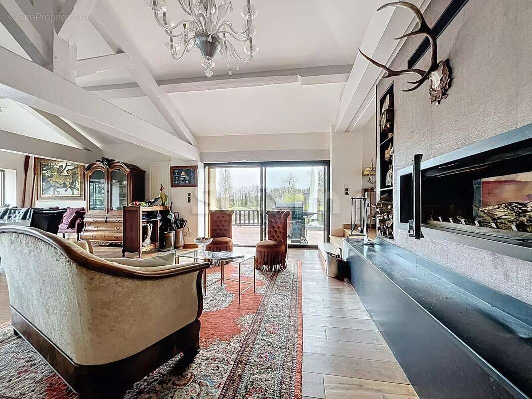 Maison à CHATILLON-SUR-CHALARONNE