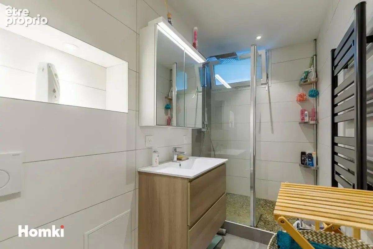 Appartement T4 de 82 m² à Villeurbanne 69100, Avenue Auguste Blanqui - photo 2