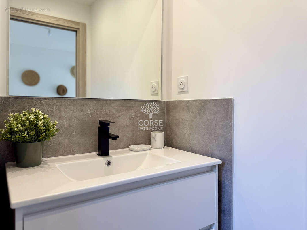 Maison à PORTO-VECCHIO