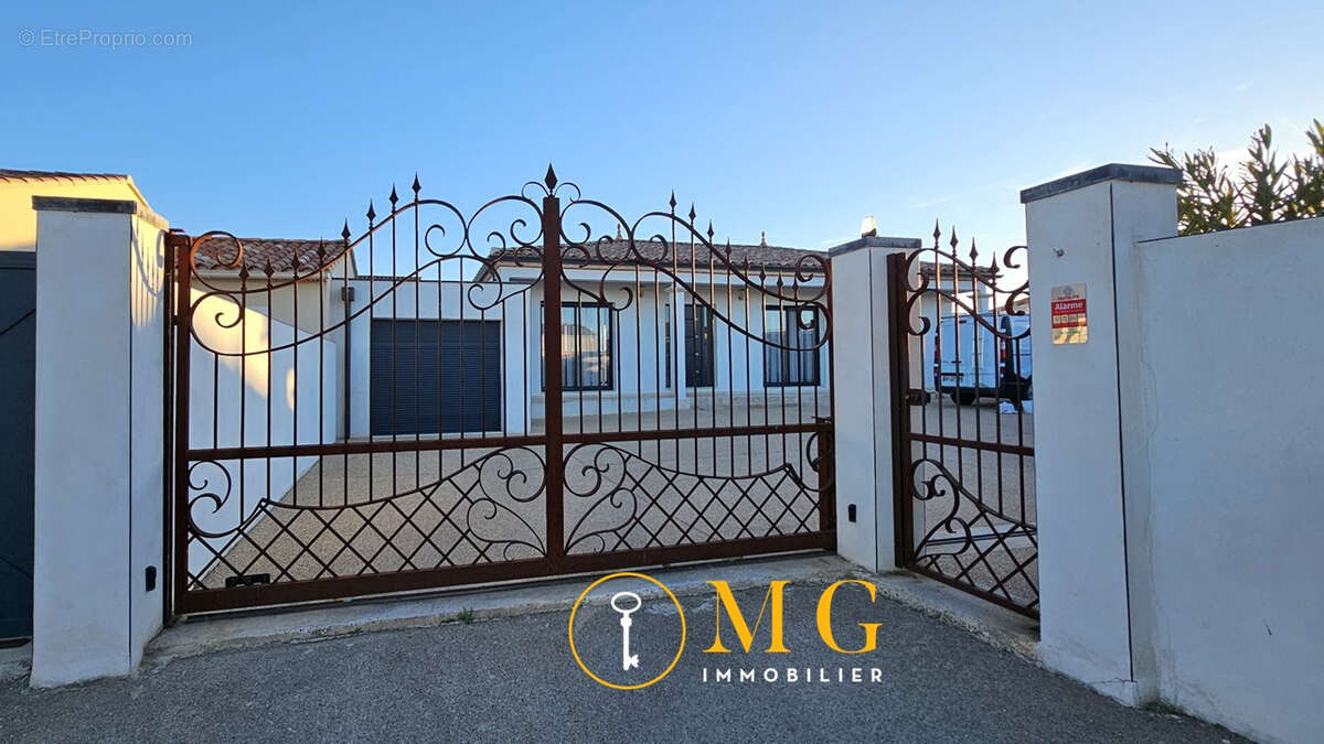 Maison à SAINT-GILLES