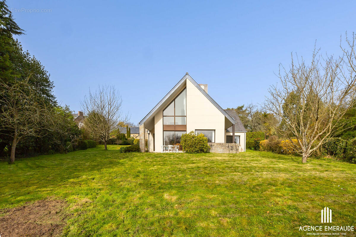 Maison à PLOUER-SUR-RANCE