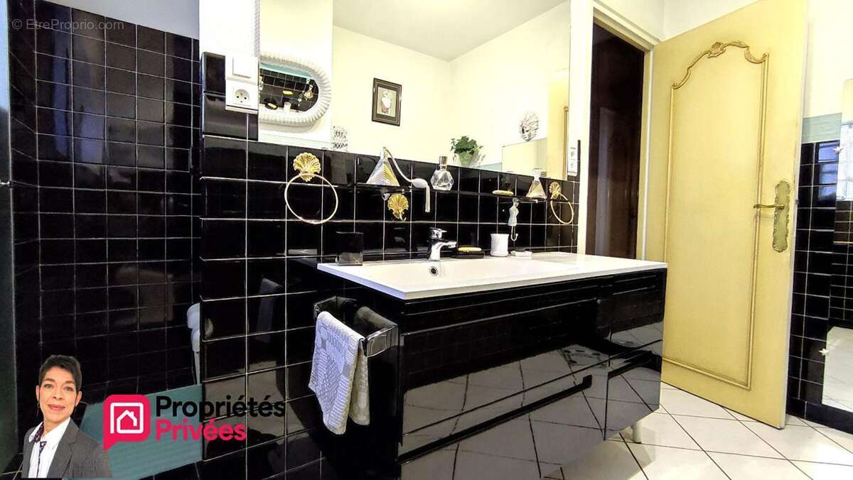 THIZY-LES-BOURGS (69240)  Maison individuelle 223 m² habitables, terrain 2000 m², 4 chambres, garages, annexes - photo 11