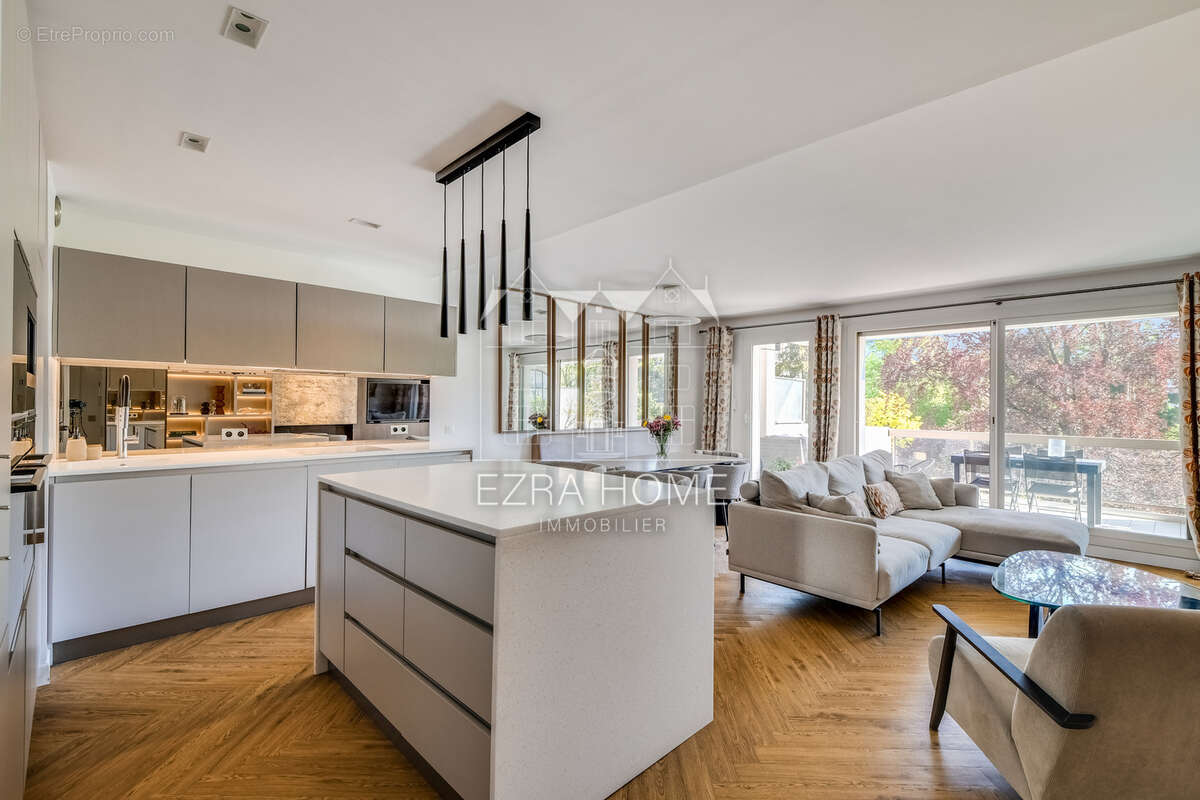 Appartement à LEVALLOIS-PERRET