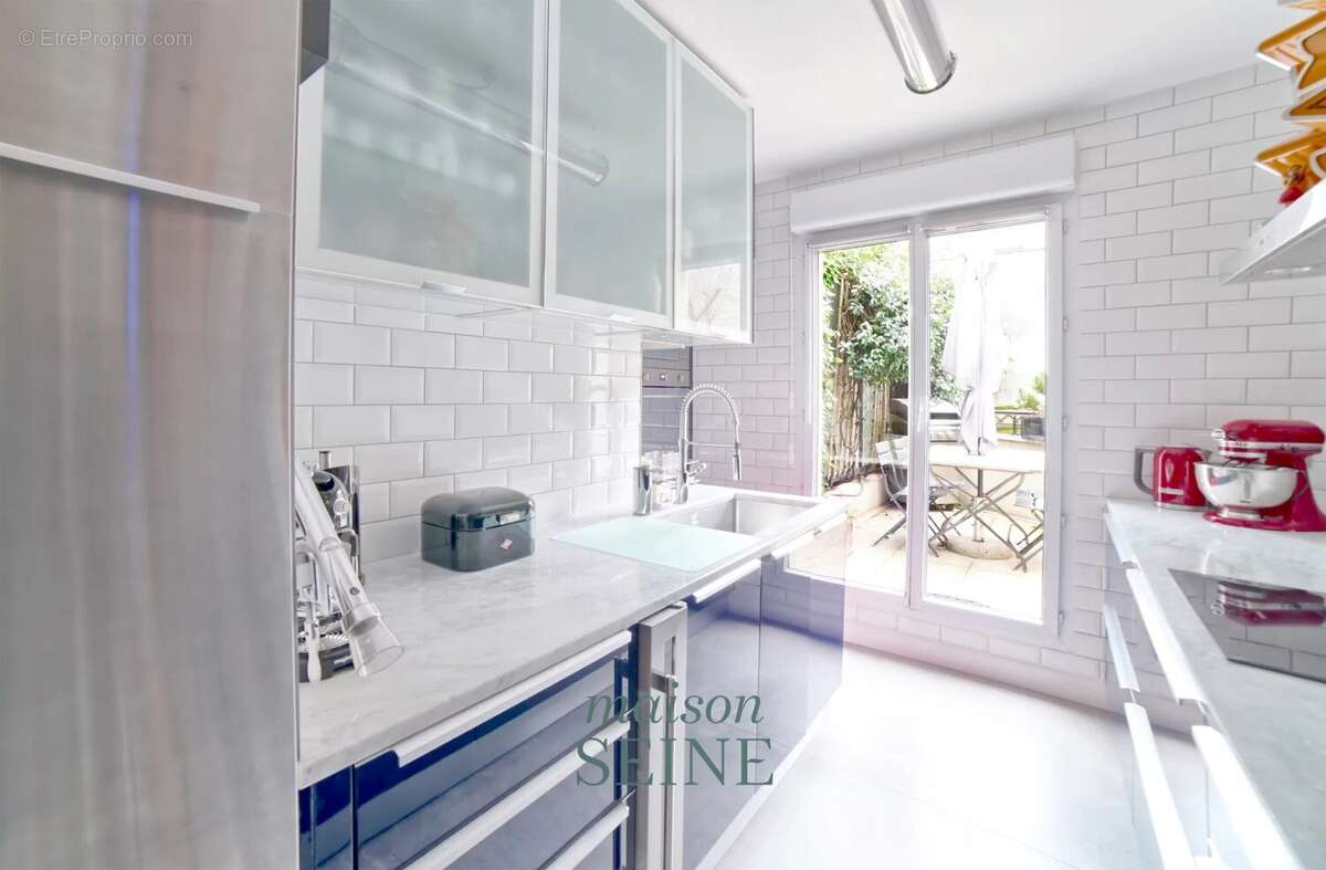 Appartement à LEVALLOIS-PERRET