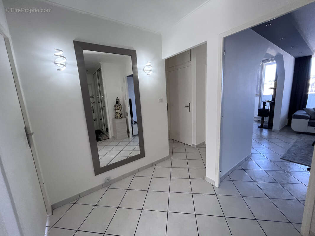 Appartement à SAINT-ETIENNE