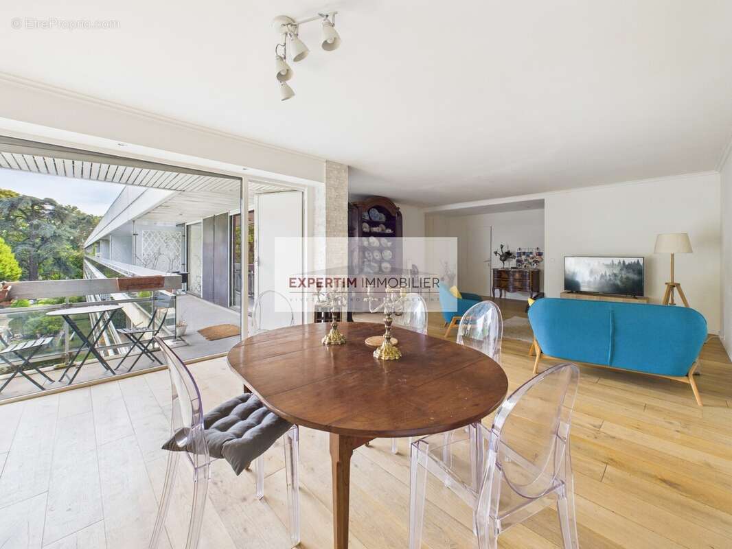 Appartement à VERSAILLES