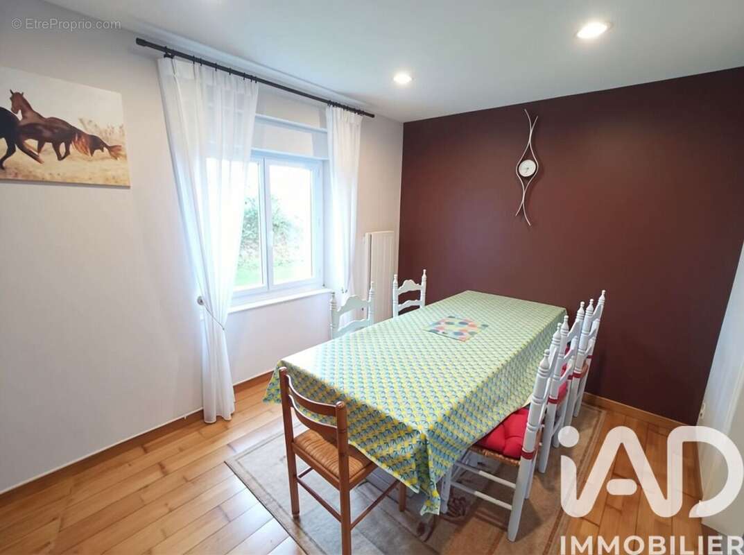 Photo 8 - Maison à PLOUNEVEZ-LOCHRIST