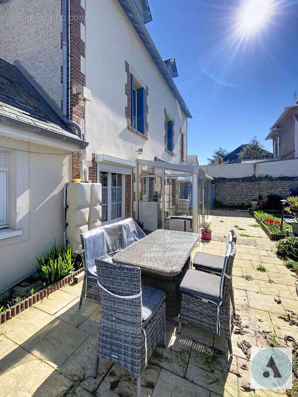 Maison à OUISTREHAM