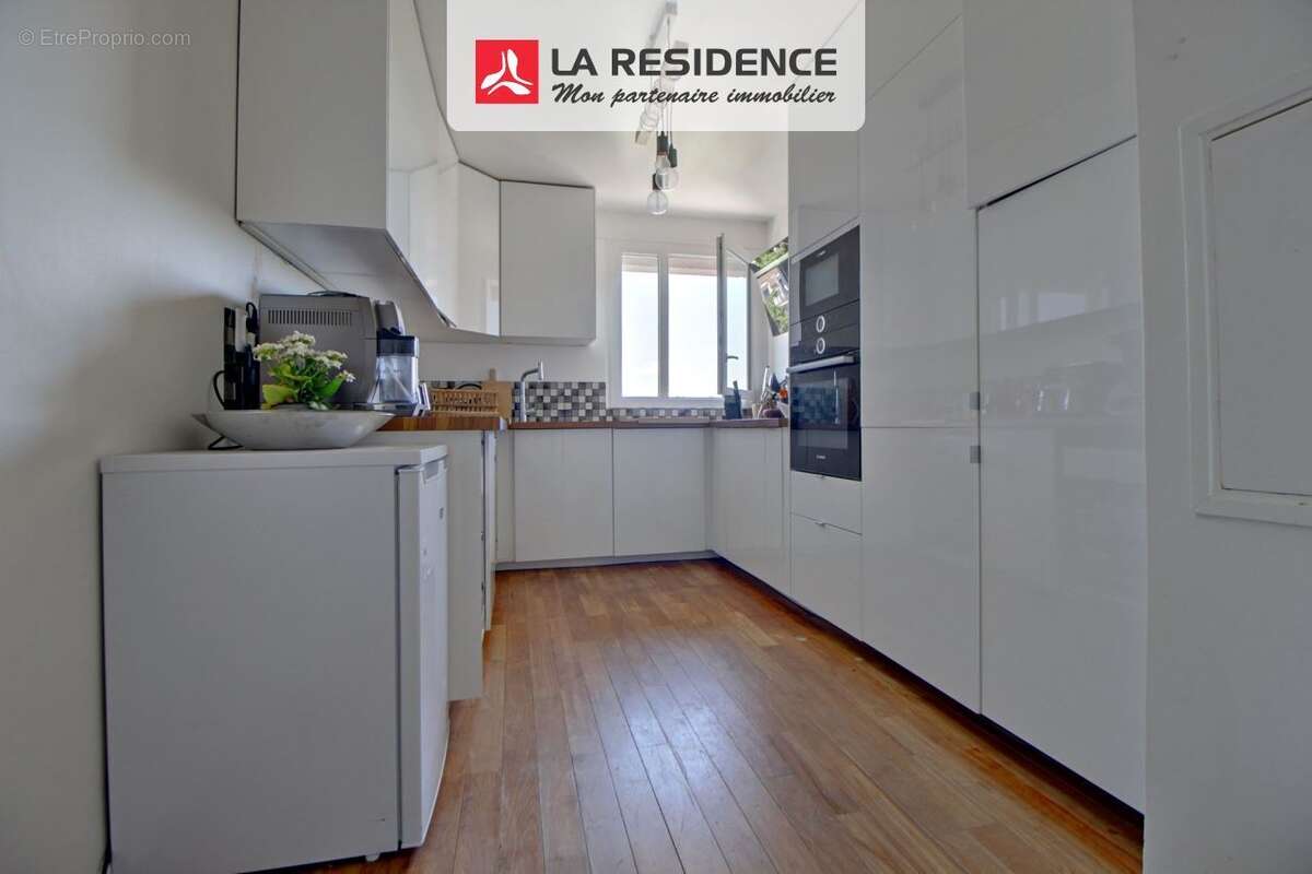 Appartement à FONTENAY-LE-FLEURY