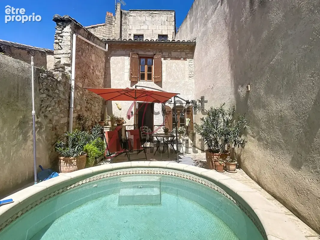 Eyragues, maison de village du XVIIème siecle, 5 chambres et un bassin - photo 5