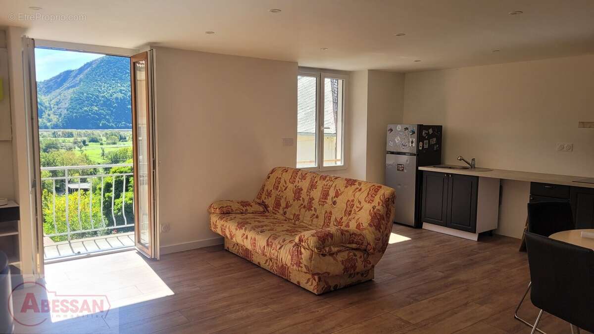 Maison à ESPINASSES