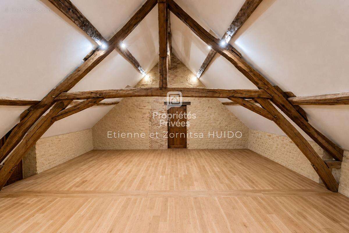Maison longère La Chapelle Saint Laurian 15 pièce(s) 370 m2 - photo 7