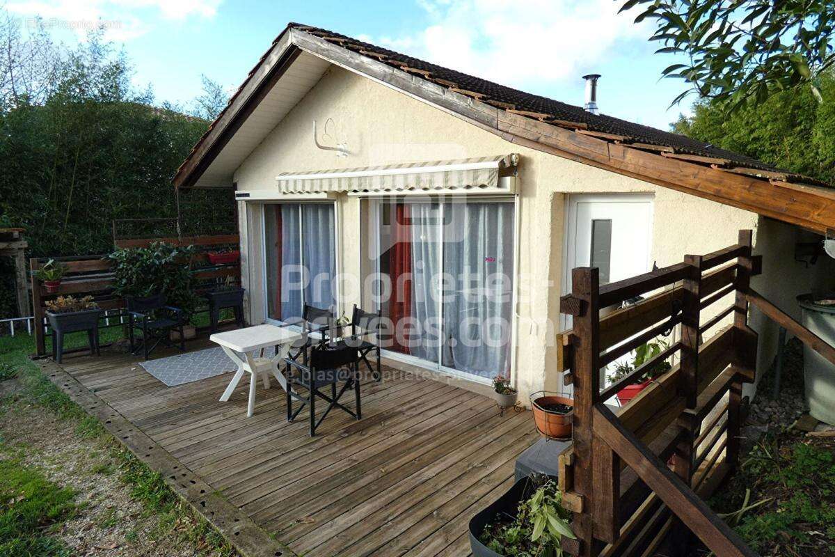 Maison à MERCUES