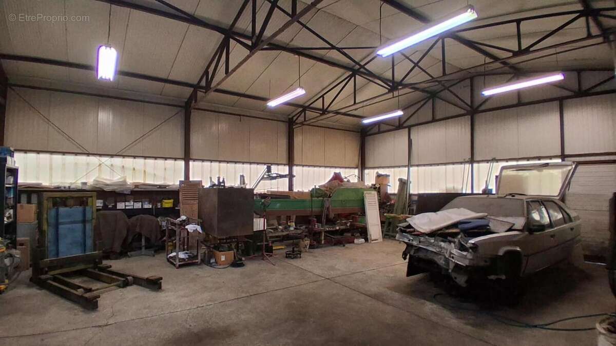 Photo 2 - Commerce à SINCENY